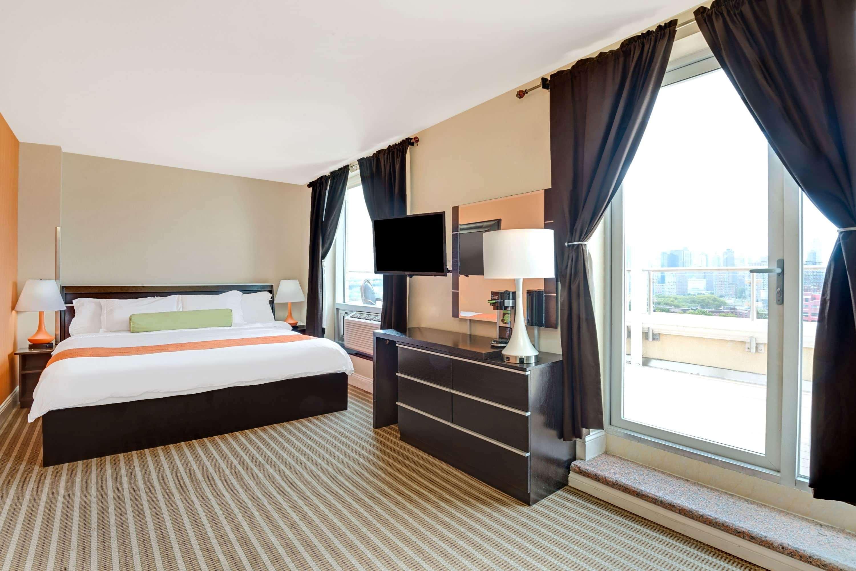 Howard Johnson By Wyndham Long Island City Nueva York Exterior foto