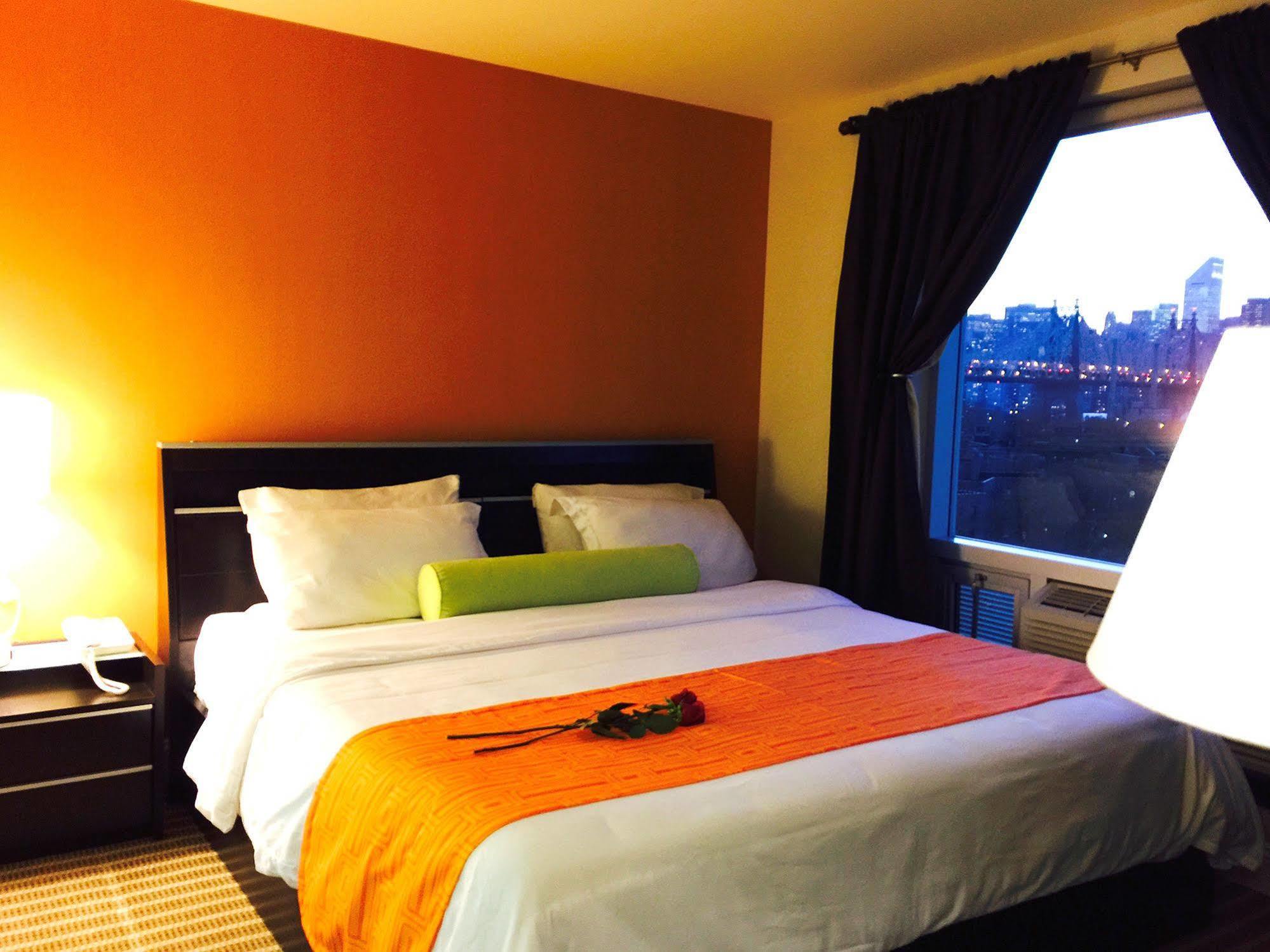 Howard Johnson By Wyndham Long Island City Nueva York Exterior foto